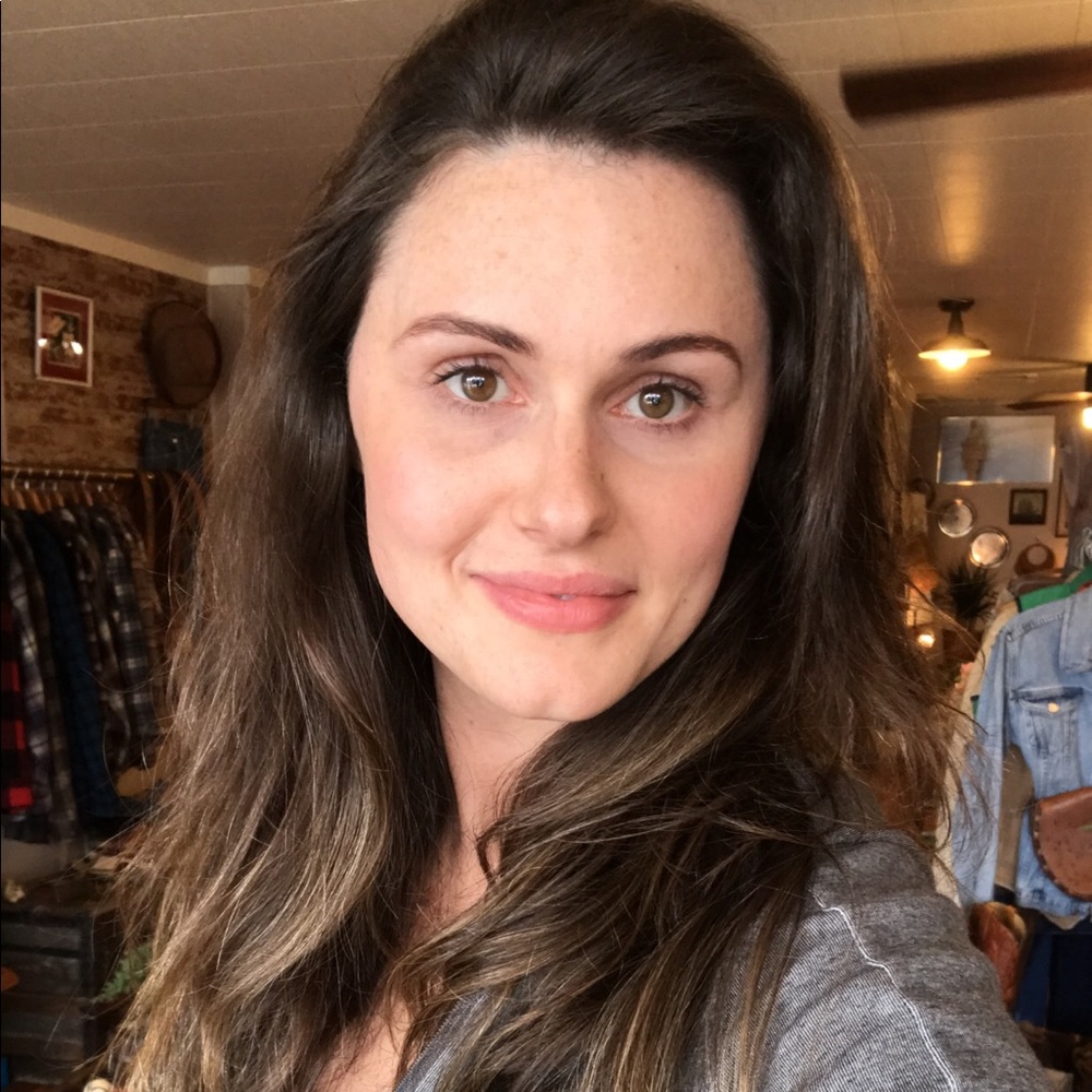 Meet your Posher, Hannah